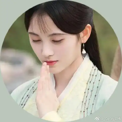 鞠婧祎超话jjy#鞠婧祎的天鹅颈#jjy#鞠婧祎照片#鞠圆框古风头像2