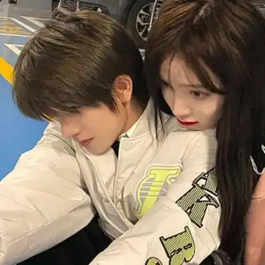 超甜真人cp头像情侣 高清一对两张情头甜死的那种真人图片_情侣头像_