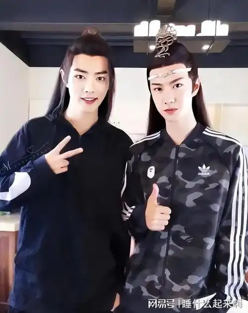 但不同于生来一双含情目的肖战,王一博的颜值却有些忽高忽低.