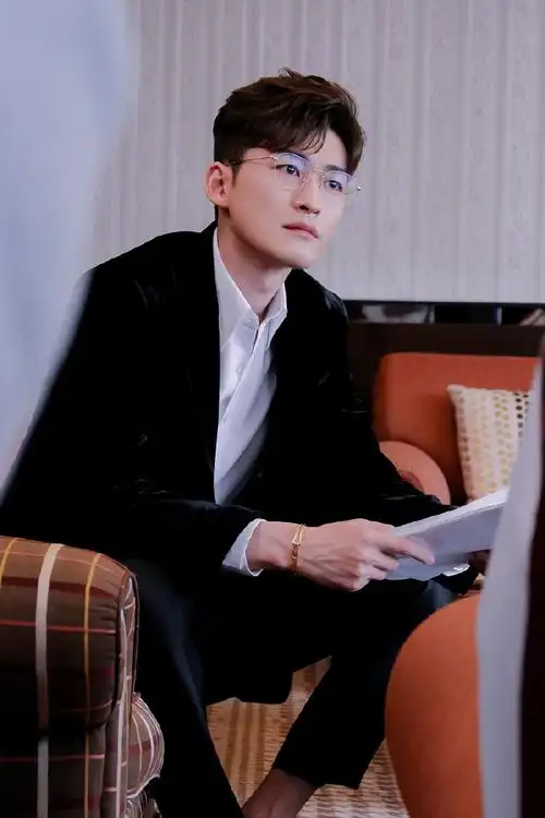 张翰花儿与少年