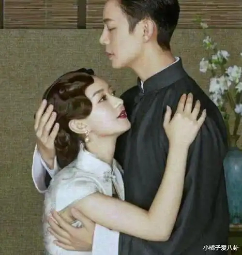 赵丽颖与倪妮撞衫还同穿旗袍终于明白冯绍峰为何说她更适合做老婆了