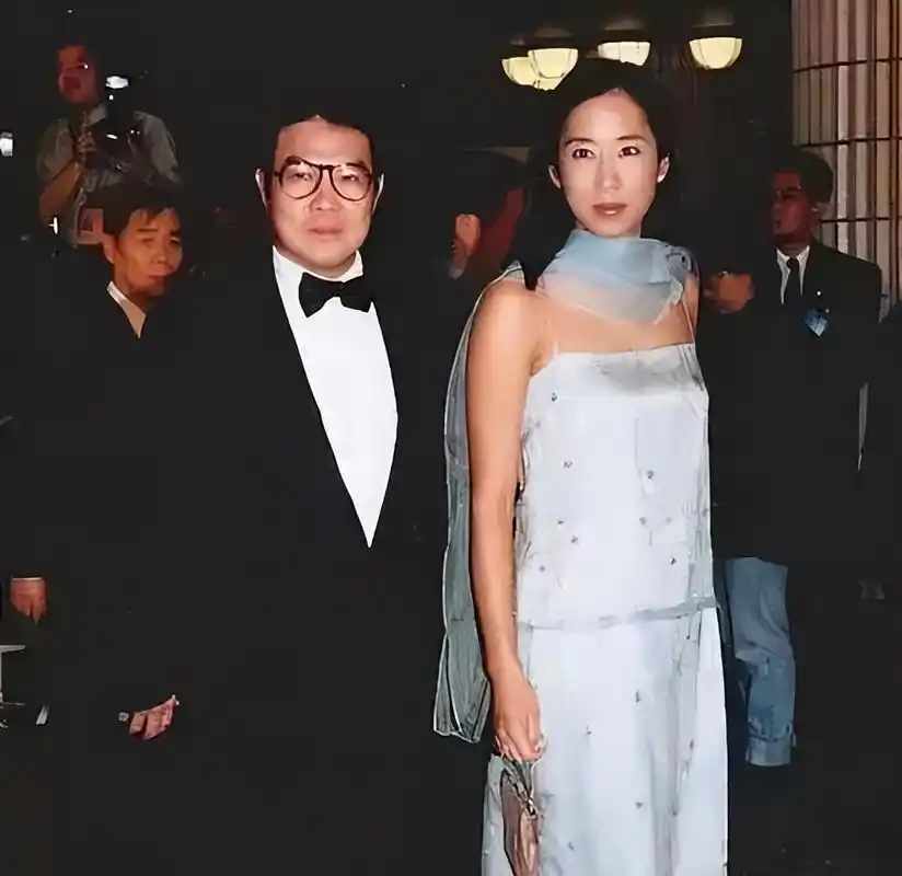 朱玲玲的烦恼:二儿子霍启山40岁未婚,小儿子霍启仁35岁游戏人间