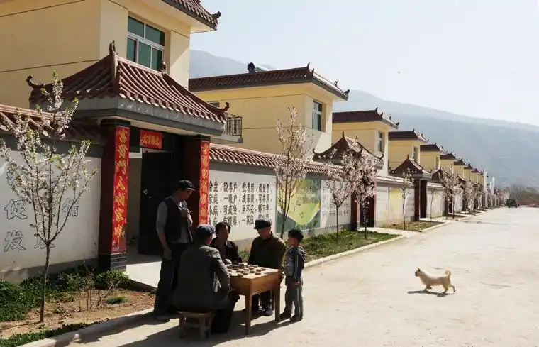 山丹乡车川村新农村一角