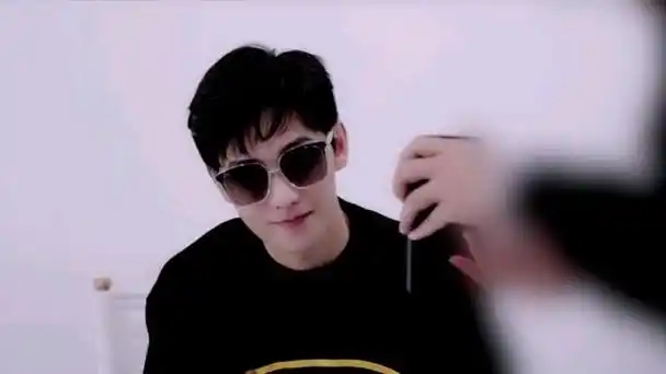 由于这些"出圈"的事件,杨洋本人经历了一次大规模的审视.