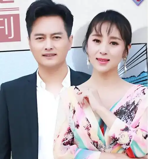 凤凰传奇,王二妮,草帽姐,阿宝等人都是在这个节目上从草根蜕变成明星.