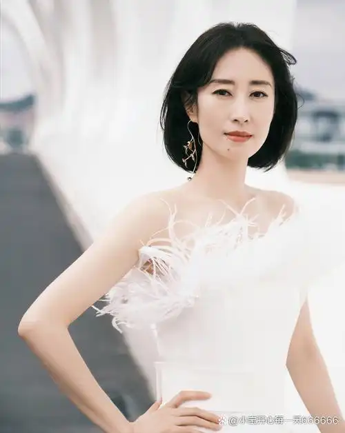 演员刘敏涛因一支冰淇淋分手?