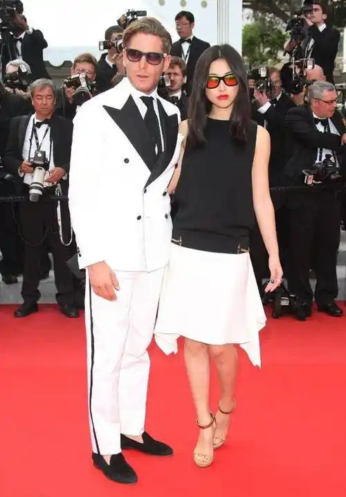 换句话说,朱珠也是差点成为尤文图斯的"老板娘",不过,最后双方的恋情