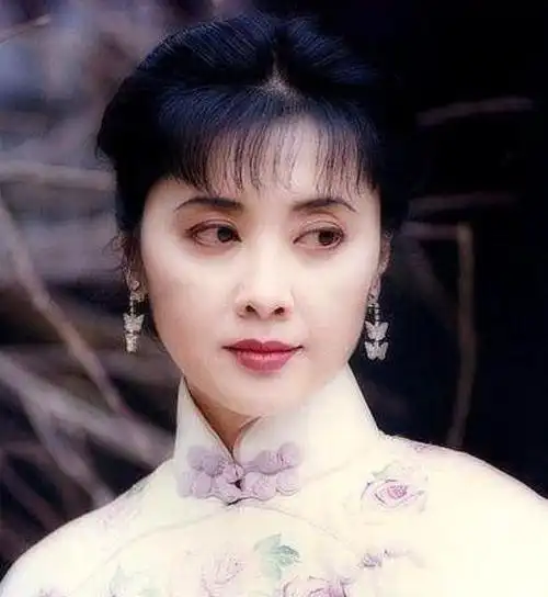 86版西游记朱琳年轻时照片像一只高贵的白天鹅美得让人惊艳