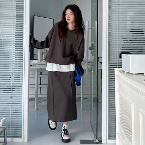 御姐早春时尚套装洋气深灰色连帽卫衣搭卫裙子长裙两件套女高级感