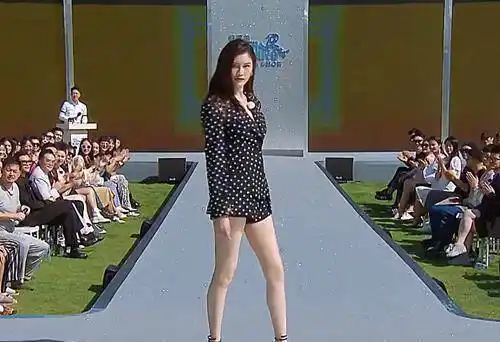 原创何穗的隐形鞋火了看到她上脚效果网友气质女生必备