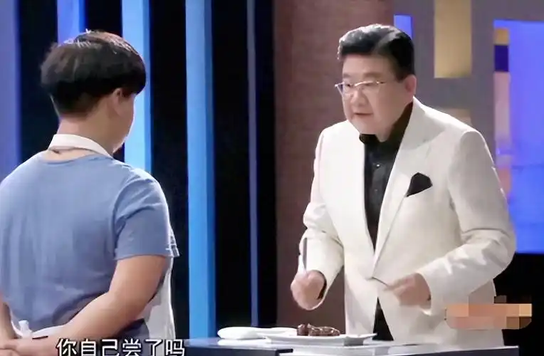 从上海第一主持人到沦为全网笑柄曹可凡终于走到这一步