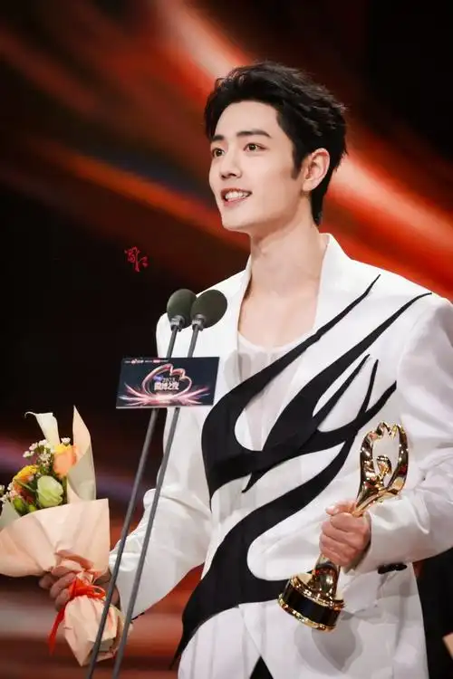 肖战谢得好全面##微博之夜的妆造##马丽雷佳音肖战 躲c位