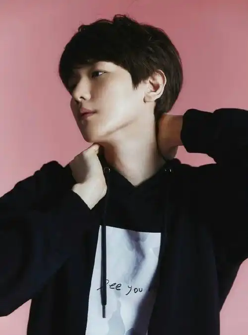 边伯贤名品侧颜#绝美存储!