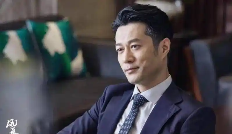 认识脸却叫不上名字的实力股演员,50岁的单身帅大叔_谭凯_角色_服装