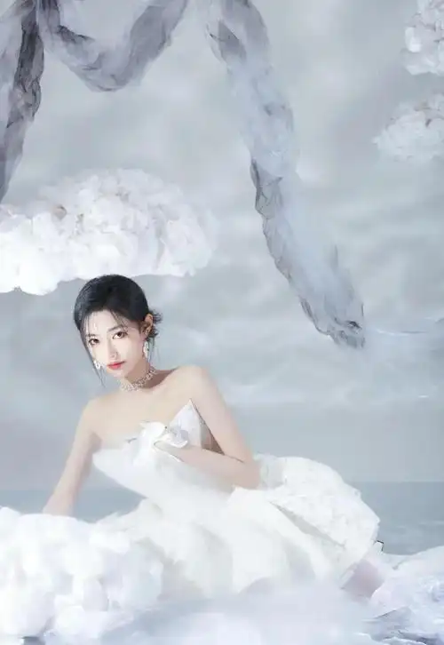 许佳琪真大饱满十足的美女