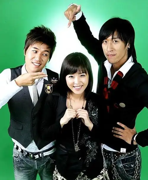 韩网热议高耀太组内恋爱说金钟民申智结婚怀孕金钟国躺枪