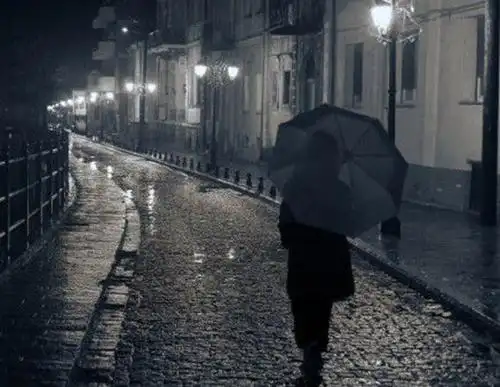 孩子感冒后通常伴随高烧,人,鼻塞,头痛,很多时候吃药打针不见效果