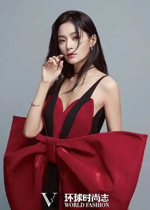 近日,女演员王媛可登