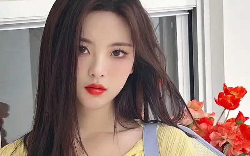 杨超越3月2日livephoto-[请宝贝们,查阅!我退下工作了]