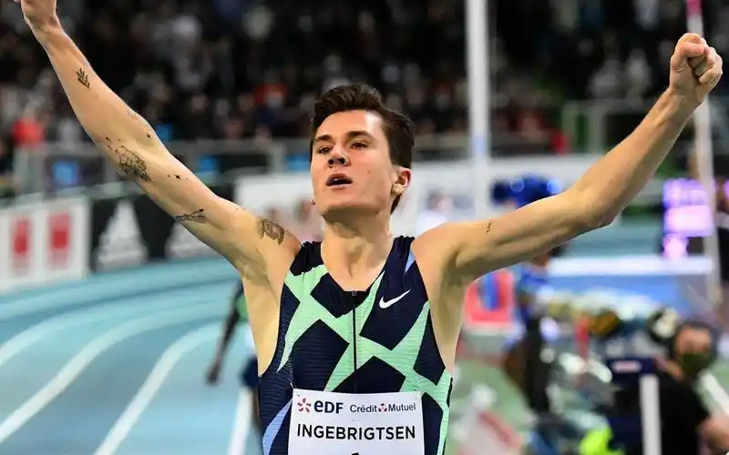 男子1500米 雅各布-英格布里格森 3分30秒60 打破世界纪录 - 2022世界