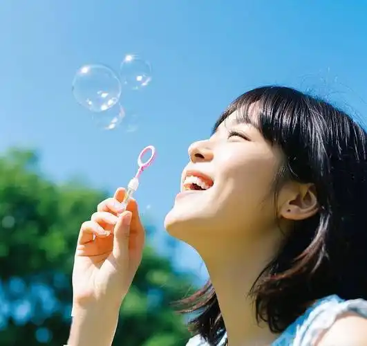 微信上经常发朋友圈的人,不是高调外向,十有八九是这3种人