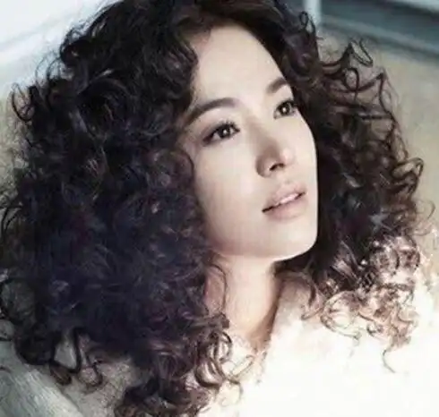 小卷爆炸发型,全烫小卷发型,小卷发型