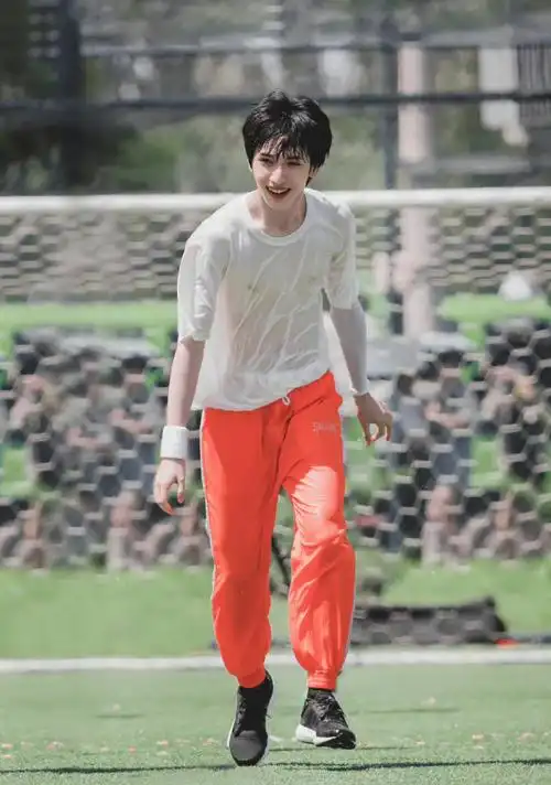 哦莫～严浩翔的腰是真实存在的吗哥哥的腰不是腰,夺命三郎的弯刀,名品