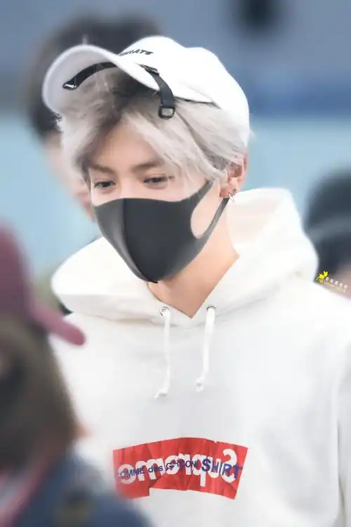 内娱银发漫撕男#鹿晗超话当我拿出这组图阁下又当如何应对