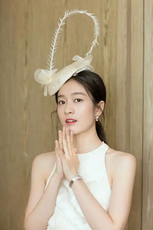 p>张雪迎,1997年6月18日出生于浙江省金华市义乌市,中国内地女演员