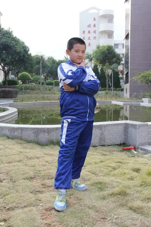 福建西山学校小学部2013年冬三2班挂历照2