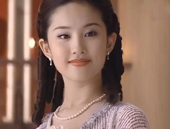 10位女星的"民国弹簧卷"造型,个个美得像洋娃娃,贵气扑面而来