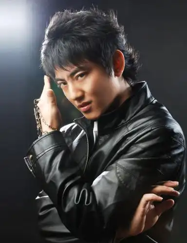 资料:《志愿者》海选演员大连赛区--李鹤男