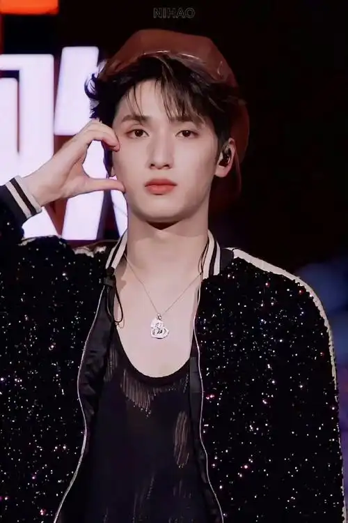 严浩翔生日直播变粉丝许愿池##时代少年团给严浩翔的信