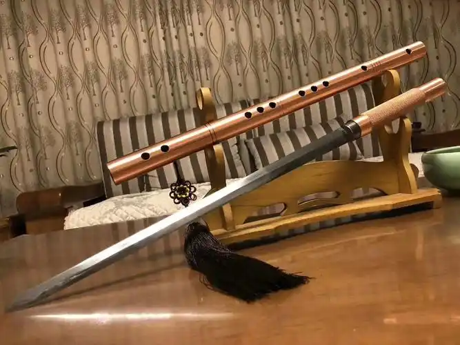 新款紫铜笛子剑可吹响