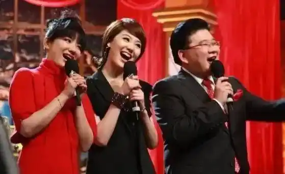 美女主持人王冠两次从电视消失与曹可凡传绯闻39岁仍单身