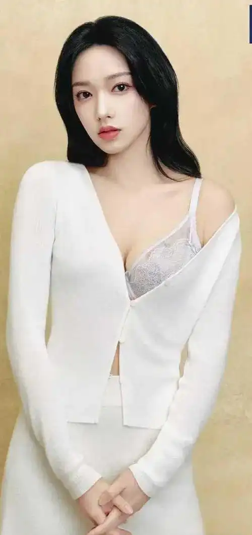 娜扎才是大号水蜜桃程潇好身材兜不住穿得多大胆就有多性感