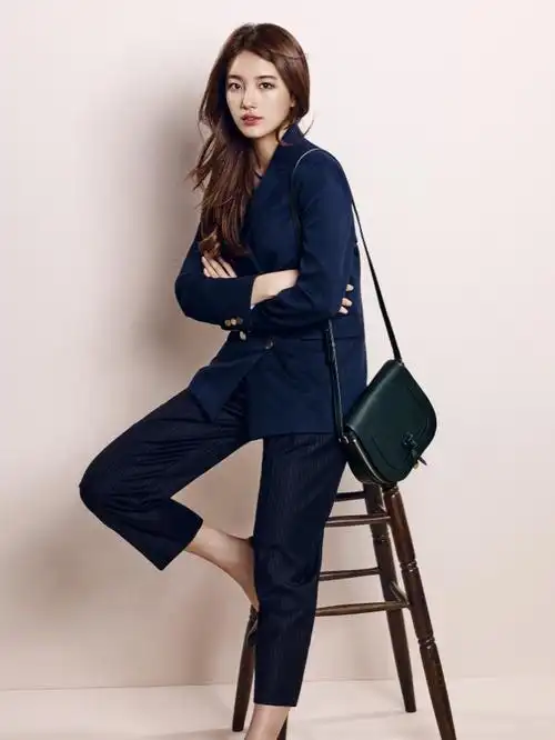 李敏镐女友秀智拍写真 优雅端庄ol范儿【组图】 (10)