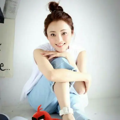 【明星】刘芊含