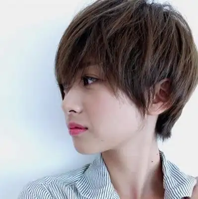 首页 玩发型 梳头发 头发少的剪哪种短发 适合头发少的好看短发 这款