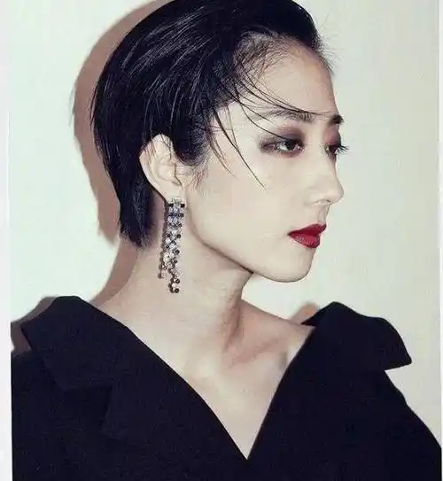 娱乐圈惊艳的短发女星,高圆圆赵丽颖榜上有名,可还是比不过她!