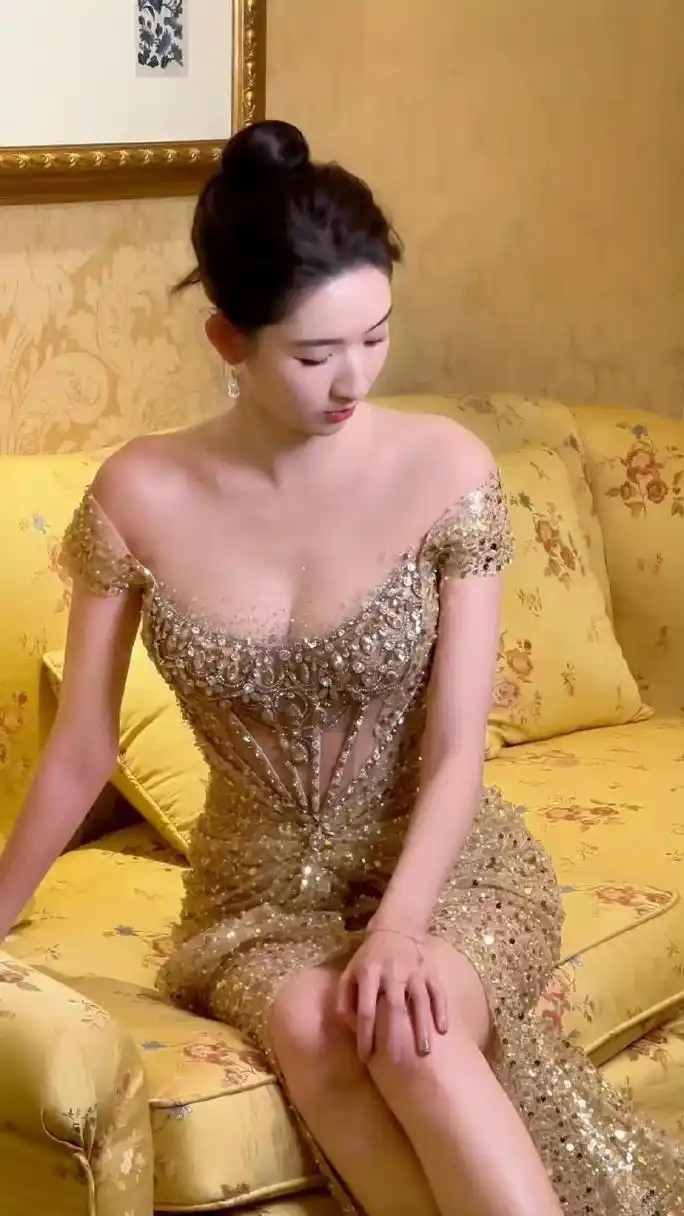 王玉雯的丰腴身材,令人心醉.