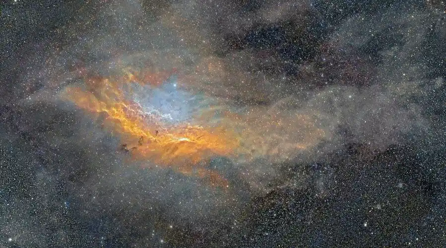 美国国家航空航天局(nasa)研究表明,银河系一个悬臂上有处"断裂",即一