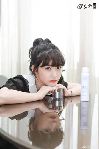 小七火箭少女101赖美云的甜蜜告白你收到了吗黑色俏皮连衣裙