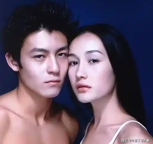 照片门事件后,陈冠希的生活发生了翻天覆地的变化.