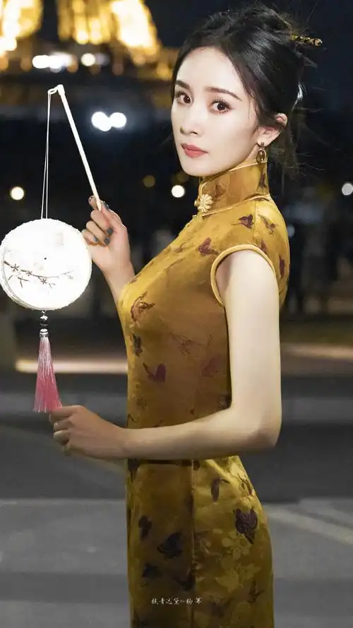 杨幂旗袍 古韵美人##杨幂法国街头漫步