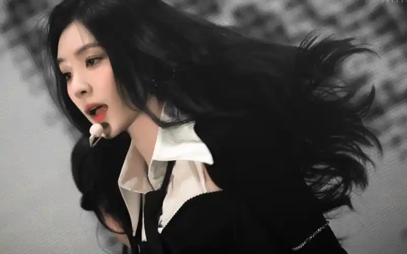 西装霸总!red velvet裴珠泫演唱会zoom直拍