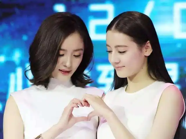 杨幂生日热巴刘亦菲范冰冰微博深夜送祝福刘恺威无动于衷