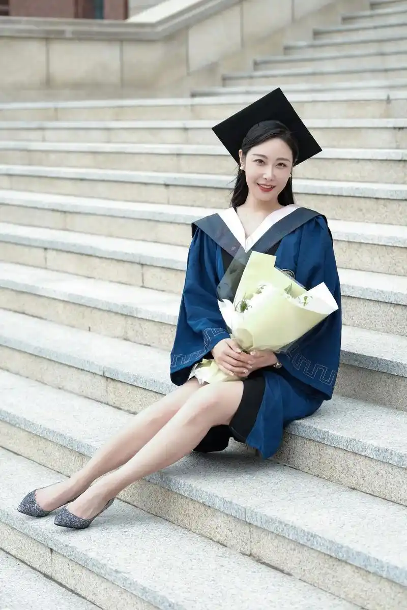 毕业季 #毕业照 #吉林大学#毕业季学位服仪式感 我的青春 - 兑趑