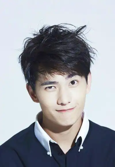 男生锅盖头应该换成什么发型(男生最新锅盖头发型打理技巧)(10)