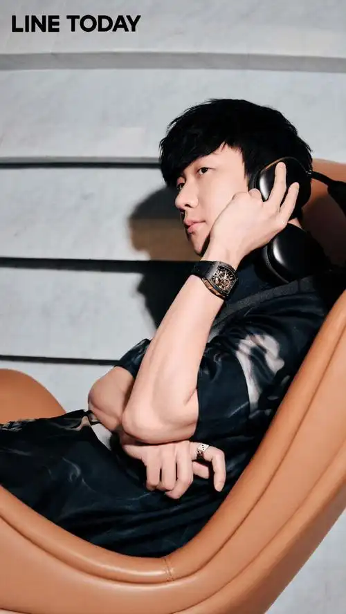 持续分享帅图这就是所谓的魅力型男吧@林俊杰#林俊杰#93#林俊杰演唱